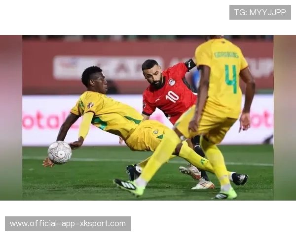 萨拉赫晒与马尔穆什、拉比亚合照，庆祝埃及晋级非洲杯四强-直播吧